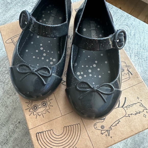 Mini Melissa Flats- Toddler Sz 6 - Picture 3 of 4